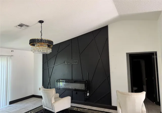 Photo 3 of Single family home for sale at 4 Willow Ln, Kissimmee, FL 34759 | MLS# O6443435 | Listing updated on 2026-10-03