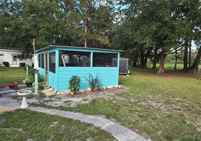 Photo 3 of Manufactured home for sale at 1709 Se 169th Terrace Rd, Silver Springs, FL 34488 | MLS# OM732612 | Listing updated on 2026-09-23