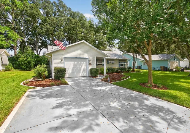 Photo 1 of Single family home for sale at 1113 Ben Hope Dr, Leesburg, FL 34788 | MLS# G5118056 | Listing updated on 2026-10-03