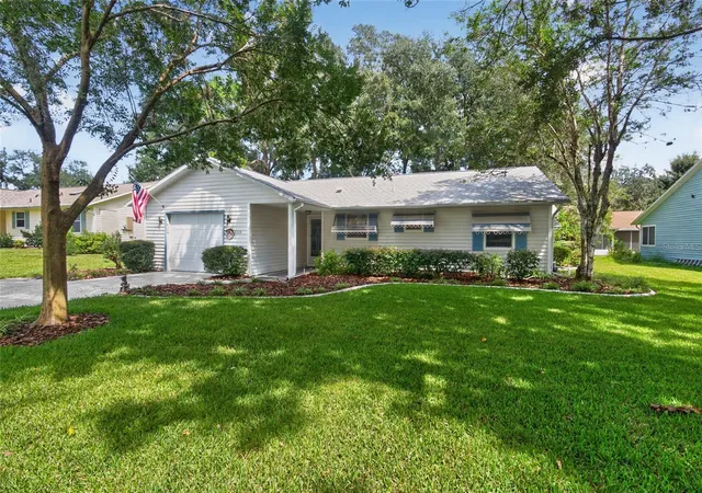 Photo 2 of Single family home for sale at 1113 Ben Hope Dr, Leesburg, FL 34788 | MLS# G5118056 | Listing updated on 2026-10-03
