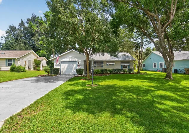 Photo 3 of Single family home for sale at 1113 Ben Hope Dr, Leesburg, FL 34788 | MLS# G5118056 | Listing updated on 2026-10-03