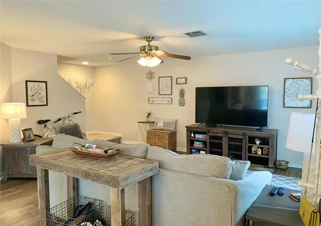 Photo 2 of Townhouse for sale at 5416 Quarry Rock Rd, Lakeland, FL 33809 | MLS# O6443440 | Listing updated on 2026-09-23