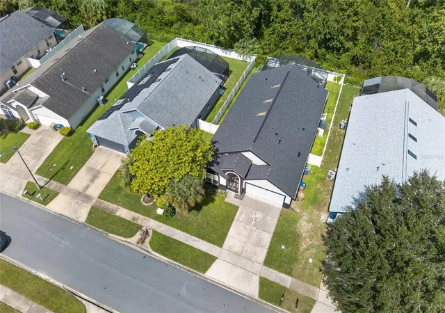 Photo 4 of Single family home for sale at 2577 Oneida Loop, Kissimmee, FL 34747 | MLS# O6443443 | Listing updated on 2026-09-26