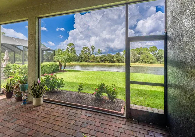 Photo 3 of Single family home for sale at 11554 Blackfin St, Venice, FL 34292 | MLS# A4706789 | Listing updated on 2026-10-22
