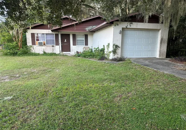 Single family home for sale at 2203 Butler St, LEESBURG, FL 34748 | MLS# G5118059