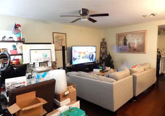 Photo 4 of Single family home for sale at 8608 N 9th Street, Tampa, FL 33604 | MLS# TB8550526 | Listing updated on 2026-10-27