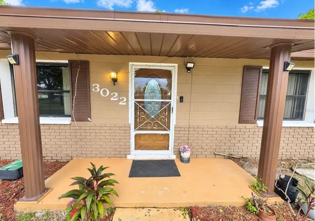 Photo 3 of Single family home for sale at 3022 Venice Way, Lakeland, FL 33803 | MLS# S5157971 | Listing updated on 2026-09-30