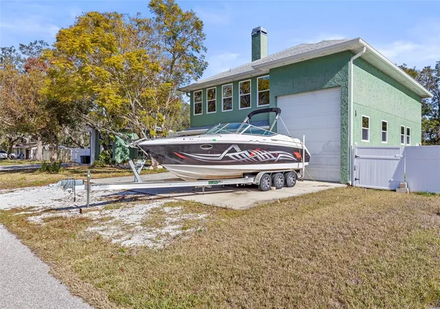 Photo 3 of Single family home for sale at 5657 Oceanic Rd, Holiday, FL 34690 | MLS# TB8550532 | Listing updated on 2026-10-08