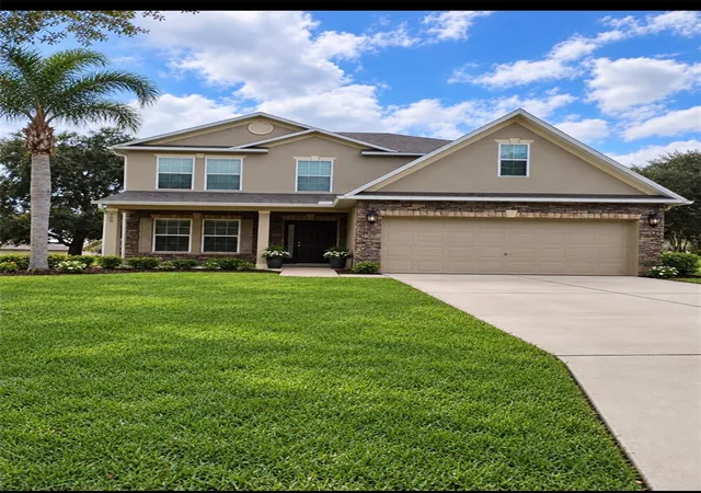 Photo 1 of Single family home for sale at 100 Colonial Pine Ln, Minneola, FL 34715 | MLS# G5118061 | Listing updated on 2026-09-22