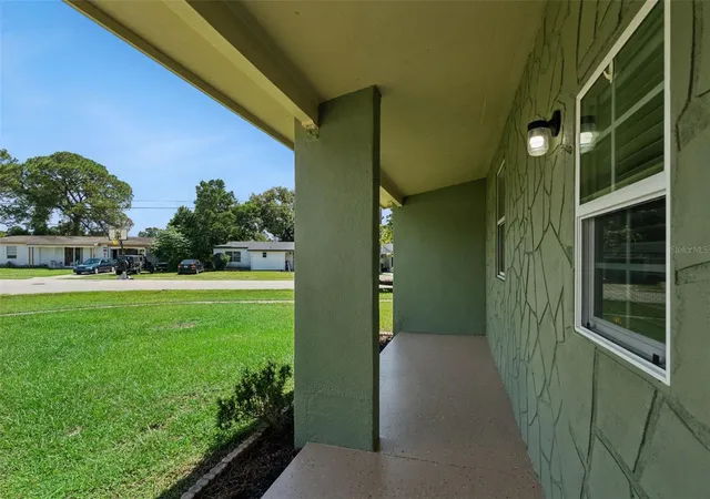 Photo 3 of Single family home for sale at 620 Darby Ct, Deltona, FL 32725 | MLS# V4951392 | Listing updated on 2026-09-26
