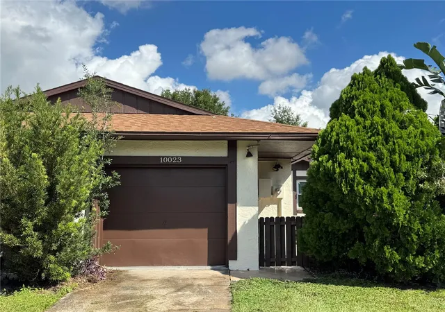 Photo 1 of Townhouse for sale at 10023 Brightfield Ct, Orlando, FL 32821 | MLS# O6443452 | Listing updated on 2026-09-28
