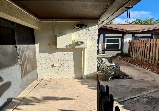 Photo 3 of Townhouse for sale at 10023 Brightfield Ct, Orlando, FL 32821 | MLS# O6443452 | Listing updated on 2026-09-28