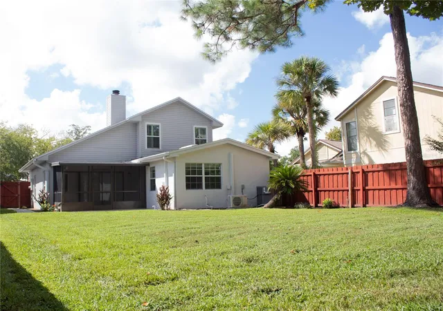 Photo 4 of Single family home for sale at 364 Goldstone Ct, Lake Mary, FL 32746 | MLS# O6443462 | Listing updated on 2026-09-22