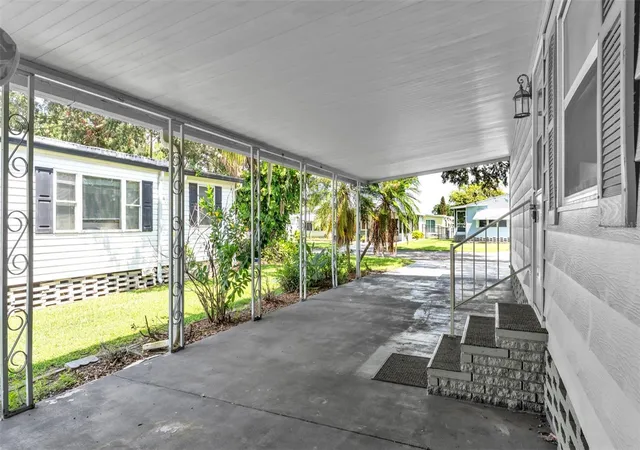 Photo 3 of Manufactured home for sale at 1610 Reynolds Rd #128, Lakeland, FL 33801 | MLS# L4965208 | Listing updated on 2026-09-28