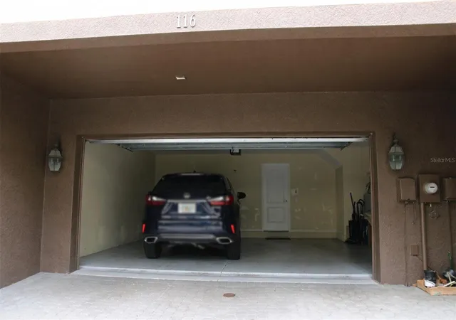 Photo 4 of Townhouse for sale at 10144 Arbor Run Dr #116, Tampa, FL 33647 | MLS# TB8550558 | Listing updated on 2026-09-21