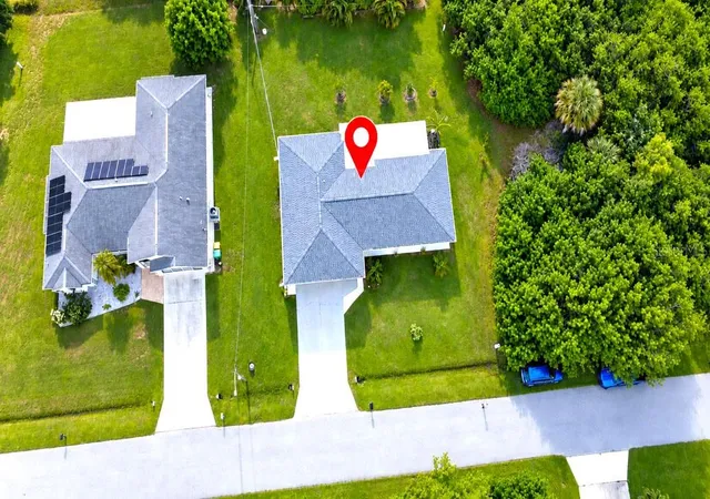 Photo 4 of Single family home for sale at 266 Warwick St NW, Port Charlotte, FL 33952 | MLS# A4706802 | Listing updated on 2026-09-22