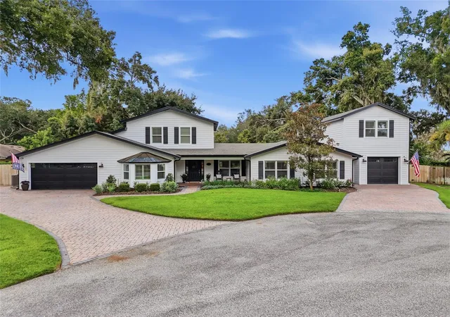 Photo 1 of Sale Pending at 9668 Woodmont Pl, Windermere, FL 34786 | MLS# O6443475 | Listing updated on 2026-09-26
