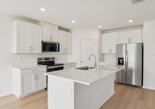 Photo 4 of Single family home for sale at 3906 Nature Sound Ln, Bartow, FL 33830 | MLS# TB8550570 | Listing updated on 2026-10-08