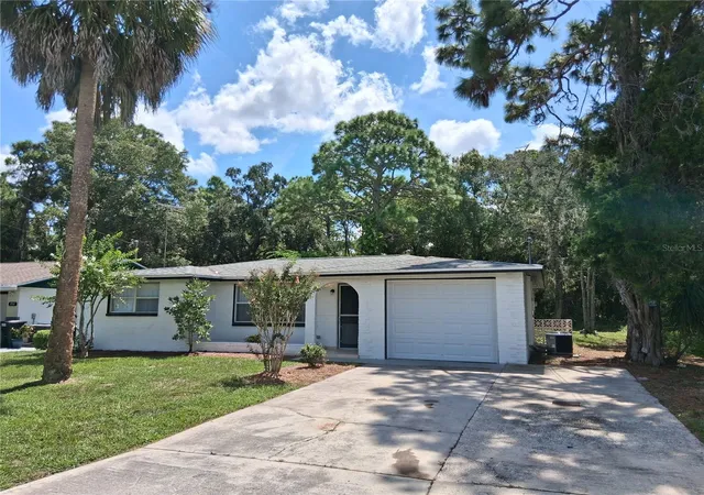 Photo 3 of Single family home for sale at 7926 Gulf Way, Hudson, FL 34667 | MLS# TB8550586 | Listing updated on 2026-09-21