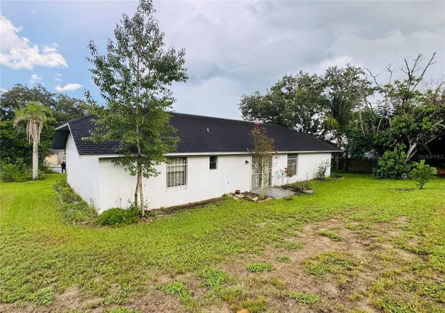 Photo 2 of Single family home for sale at 819 Chamberlain Loop, Lake Wales, FL 33853 | MLS# S5157982 | Listing updated on 2026-10-02