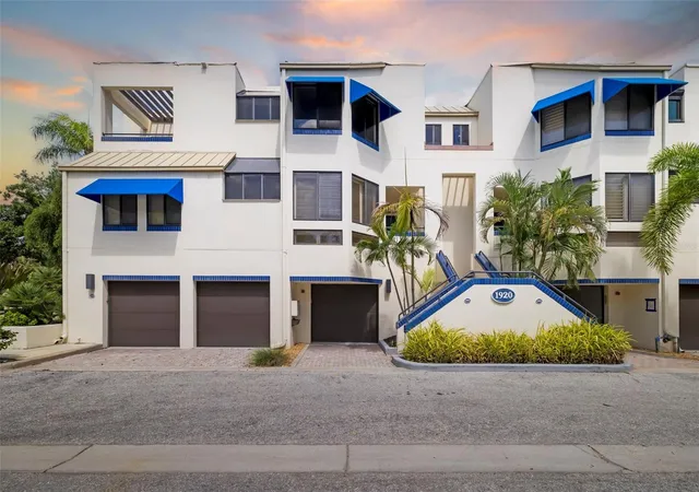 Photo 1 of Townhouse for sale at 1920 Harbourside Dr #1003, Longboat Key, FL 34228 | MLS# A4706809 | Listing updated on 2026-10-12