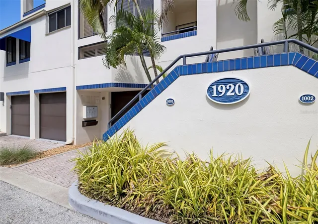Photo 3 of Townhouse for sale at 1920 Harbourside Dr #1003, Longboat Key, FL 34228 | MLS# A4706809 | Listing updated on 2026-10-12
