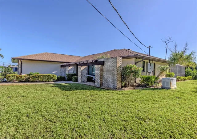 Photo 2 of Single family home for sale at 7068 Denmark St, Englewood, FL 34224 | MLS# N6145856 | Listing updated on 2026-10-30