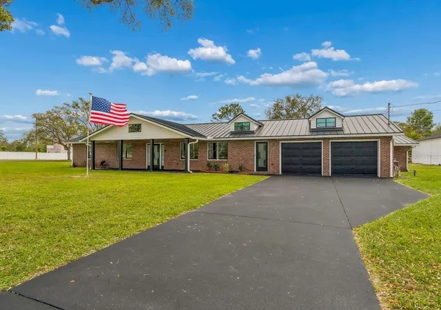 Photo 1 of Single family home for sale at 16218 Fringe Tree Dr, Spring Hill, FL 34610 | MLS# TB8550593 | Listing updated on 2026-10-01