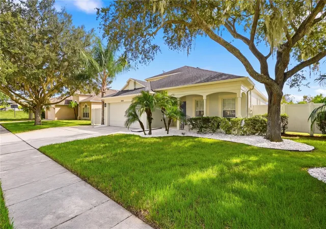 Photo 2 of Single family home for sale at 22536 Laureldale Dr, Lutz, FL 33549 | MLS# TB8550596 | Listing updated on 2026-09-25
