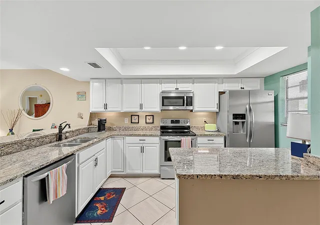 Listing Photo 5 - Condo for sale in building located at 7143 Wood Creek Dr, SARASOTA, FL 34231 - Unit #203