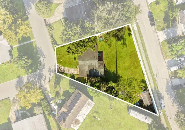 Photo 1 of Single family home for sale at 1721 Montcalm St, Orlando, FL 32806 | MLS# O6443487 | Listing updated on 2026-09-22