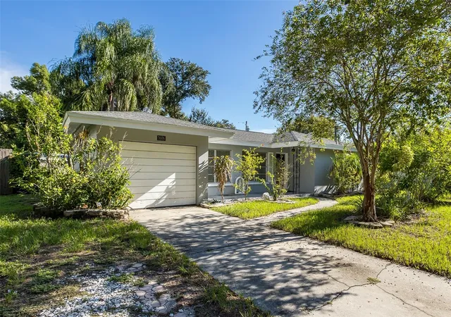 Photo 1 of Single family home for sale at 1606 Fruitwood Dr, Clearwater, FL 33756 | MLS# W7889678 | Listing updated on 2026-09-22