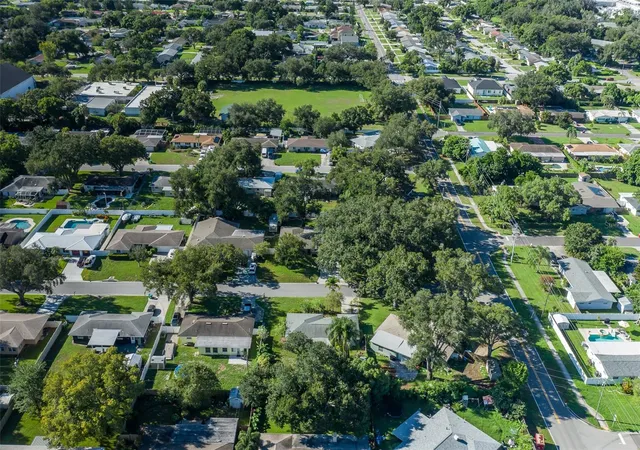 Photo 3 of Single family home for sale at 1606 Fruitwood Dr, Clearwater, FL 33756 | MLS# W7889678 | Listing updated on 2026-09-22