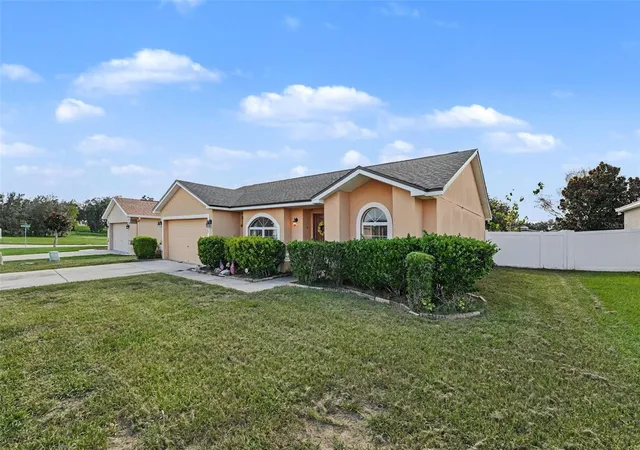 Photo 2 of Single family home for sale at 2225 Bluebird Ave, Bartow, FL 33830 | MLS# TB8550600 | Listing updated on 2026-09-26