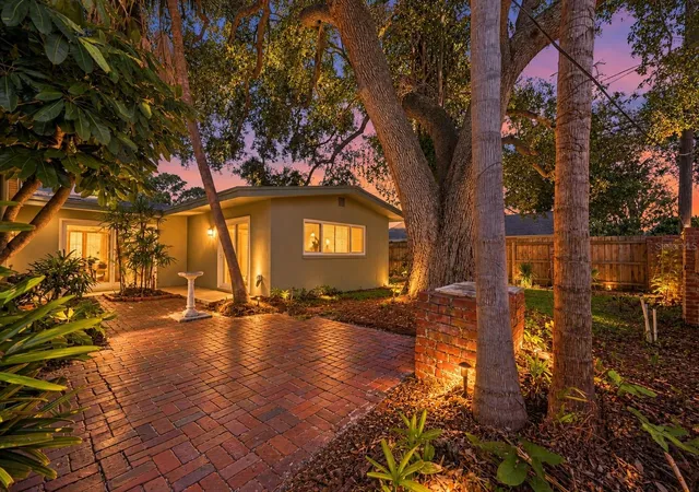 Photo 1 of Single family home for sale at 1856 Francis Dr, Clearwater, FL 33763 | MLS# TB8550601 | Listing updated on 2026-09-24