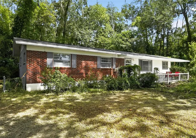Photo 4 of Single family home for sale at 3224 NW 30th Place, Gainesville, FL 32605 | MLS# GC543659 | Listing updated on 2026-09-22
