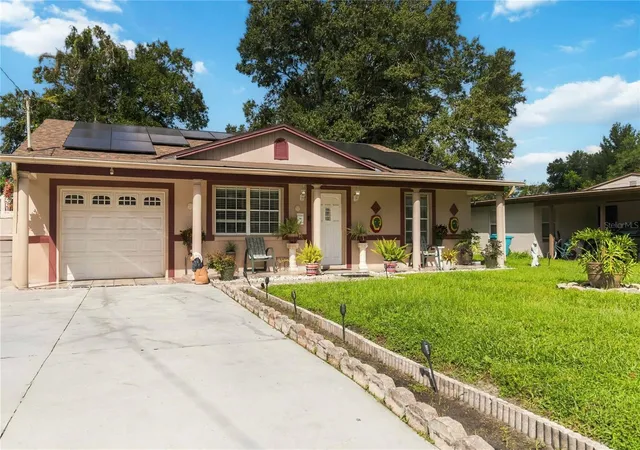 Photo 2 of Single family home for sale at 1530 Guinyard Way, Orlando, FL 32805 | MLS# O6443494 | Listing updated on 2026-10-28
