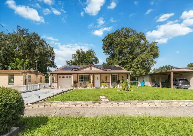 Photo 3 of Single family home for sale at 1530 Guinyard Way, Orlando, FL 32805 | MLS# O6443494 | Listing updated on 2026-10-28