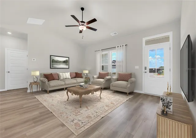 Photo 4 of Single family home for sale at 122 Anchor Line Dr, Apollo Beach, FL 33572 | MLS# TB8550613 | Listing updated on 2026-09-22