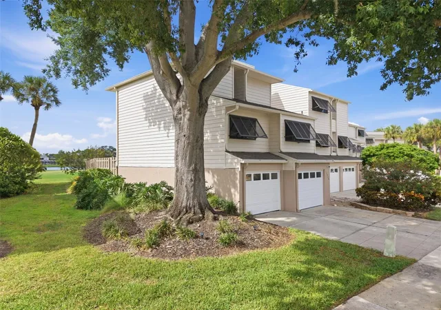 Photo 3 of Townhouse for sale at 13956 Lake Point Dr, Clearwater, FL 33762 | MLS# TB8550616 | Listing updated on 2026-09-22