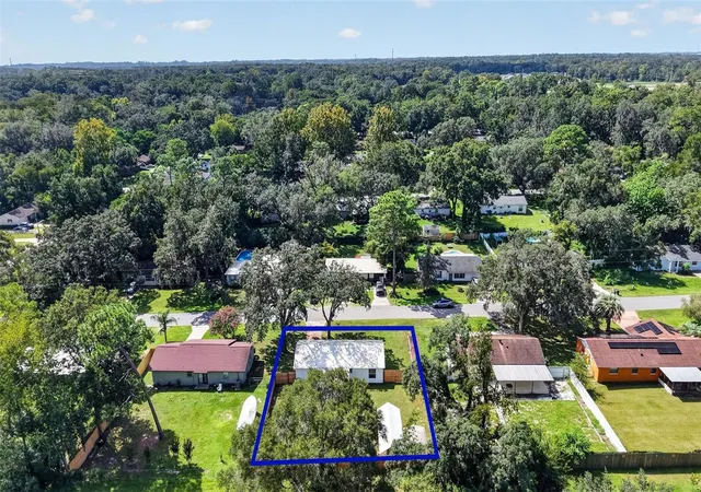Photo 4 of Single family home for sale at 2309 NE 38th Street, Ocala, FL 34479 | MLS# OM732626 | Listing updated on 2026-09-22
