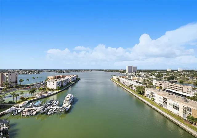 Photo 3 of Condo for sale at 7300 Sun Is Dr S #1104, South Pasadena, FL 33707 | MLS# TB8550620 | Listing updated on 2026-10-06