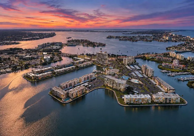 Condo for sale at 7300 Sun Is Dr S #1104, SOUTH PASADENA, FL 33707 | MLS# TB8550620