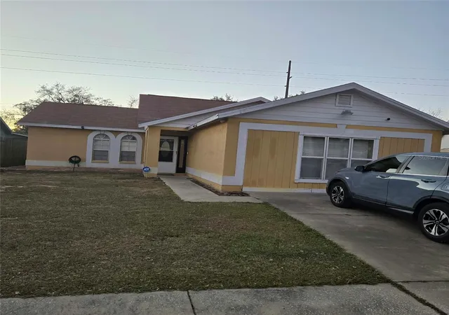 Photo 1 of Single family home for sale at 2108 Ridgemore Dr, Valrico, FL 33594 | MLS# TB8550622 | Listing updated on 2026-10-06