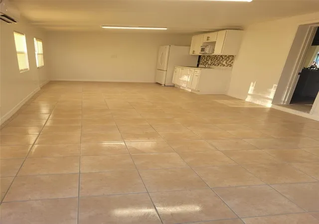 Photo 2 of Single family home for sale at 2108 Ridgemore Dr, Valrico, FL 33594 | MLS# TB8550622 | Listing updated on 2026-10-06