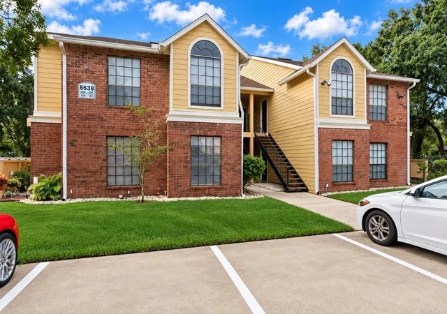 Condo for sale at 8638 Fancy Finch Dr #101, TAMPA, FL 33614 | MLS# TB8550625