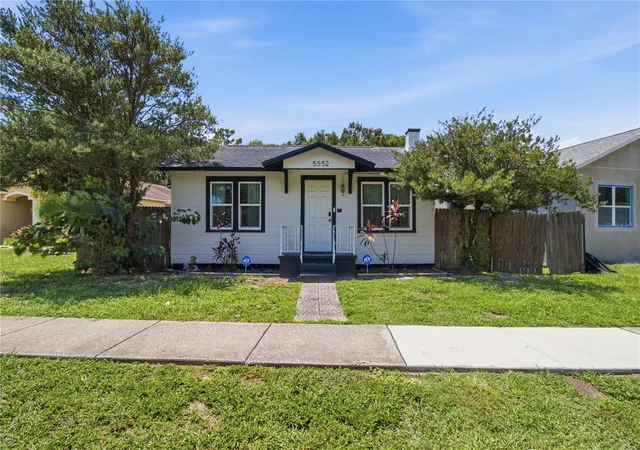 Photo 1 of Single family home for sale at 5552 Crissman Dr N, Saint Petersburg, FL 33714 | MLS# A4706831 | Listing updated on 2026-10-06