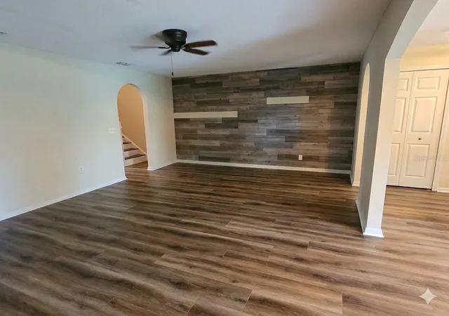 Photo 4 of Townhouse for sale at 9863 Ashburn Lake Dr, Tampa, FL 33610 | MLS# TB8550629 | Listing updated on 2026-10-20