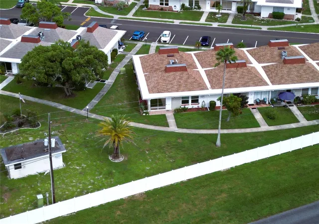 Photo 4 of Condo for sale at 4337 Tahitian Gdns Cir #E, Holiday, FL 34691 | MLS# TB8550638 | Listing updated on 2026-09-22