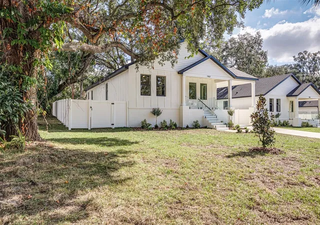 Photo 4 of Single family home for sale at 7907 N Greenwood Ave, Tampa, FL 33604 | MLS# O6443510 | Listing updated on 2026-09-22